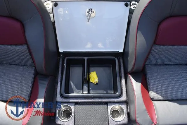 Slide: The Image of Triton 19 TrX Patriot 2025 - 24