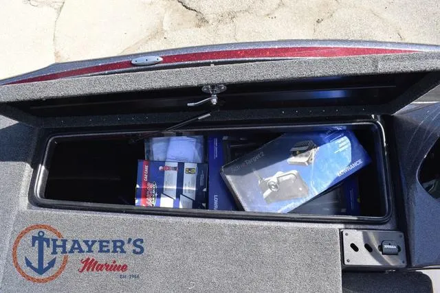 Slide: The Image of Triton 19 TrX Patriot 2025 - 29