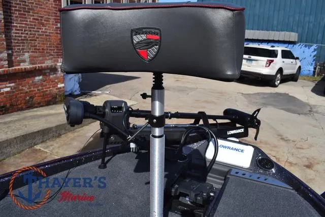 Slide: The Image of Triton 19 TrX Patriot 2025 - 30