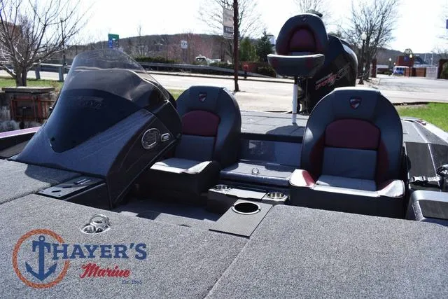 Slide: The Image of Triton 19 TrX Patriot 2025 - 32