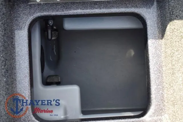 Slide: The Image of Triton 19 TrX Patriot 2025 - 36