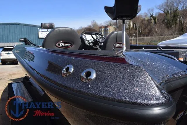 Slide: The Image of Triton 19 TrX Patriot 2025 - 44