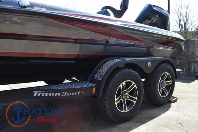 Slide: The Image of Triton 19 TrX Patriot 2025 - 45