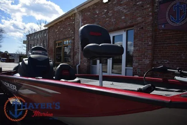 Slide: The Image of Tracker Pro Team 175 2025 - 22