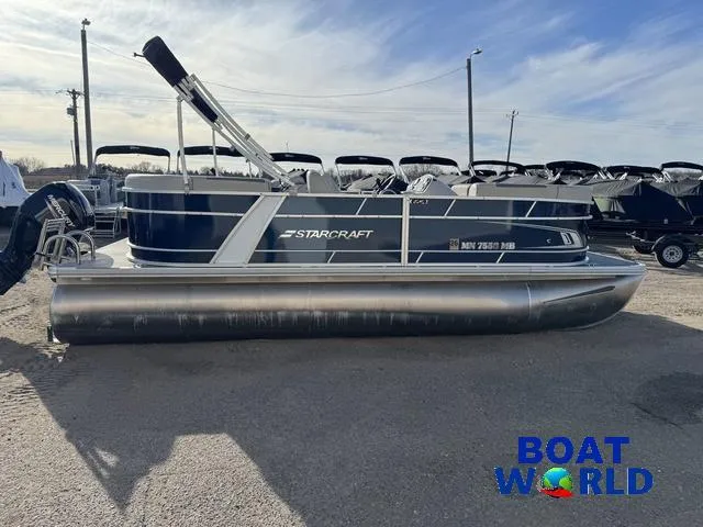 Slide: The Image of 2021 Starcraft EX 20 R Pontoon boat displayed at Boat World dealership. - 34