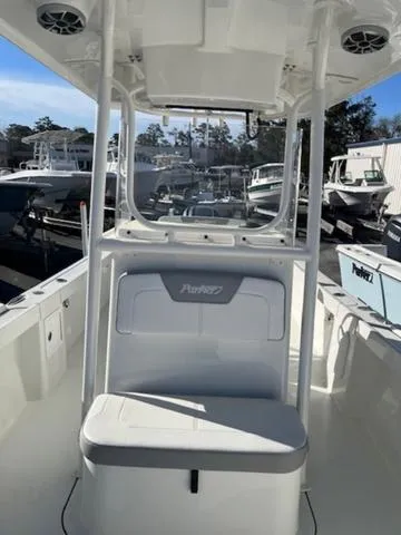 Slide: The Image of Parker Marine 23SE 2025 - 7