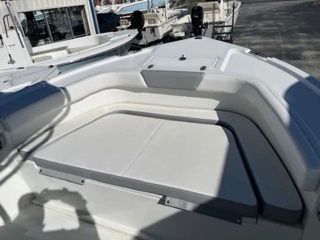 Slide: The Image of Parker Marine 21 Special Edition 2025 - 5