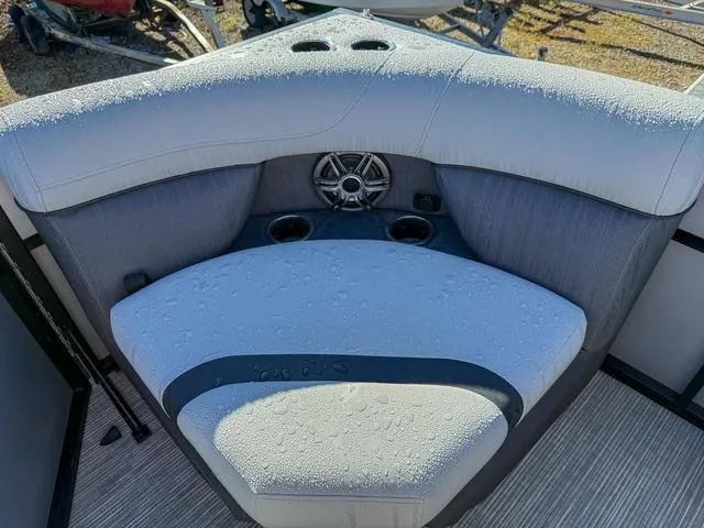 Slide: The Image of Viaggio X24Q X 2025 - 10