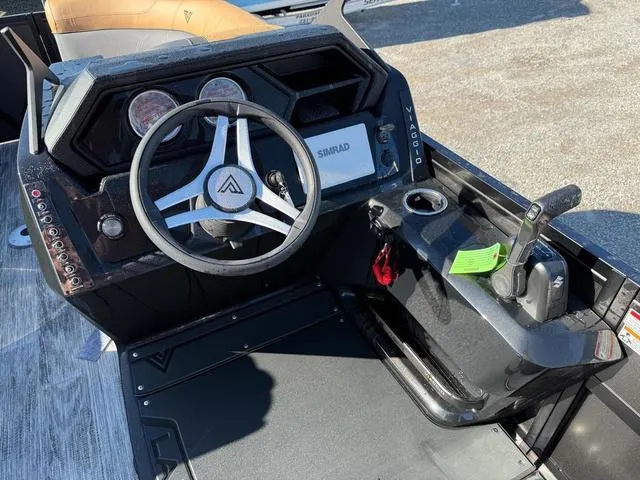 Slide: The Image of Viaggio Z22S Z 2025 - 10