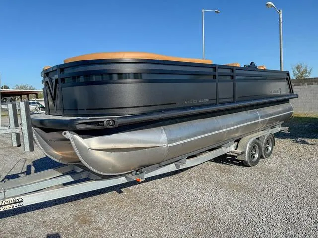 Slide: The Image of Viaggio Z22S Z 2025 - 14