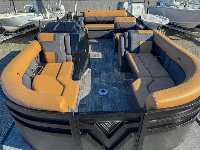 Slide: The Image of Viaggio Z22S Z 2025 - 6