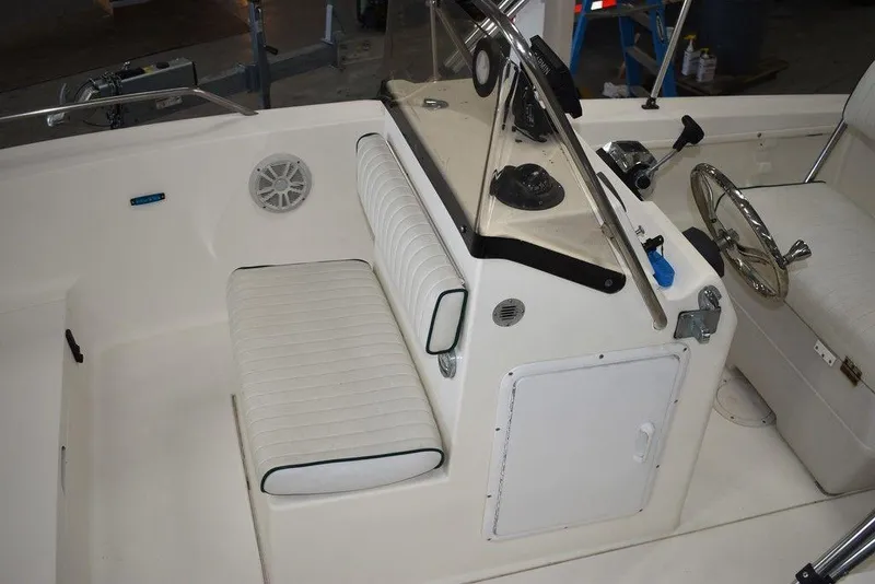 Slide: The Image of Sea Ray Laguna 1992 - 13