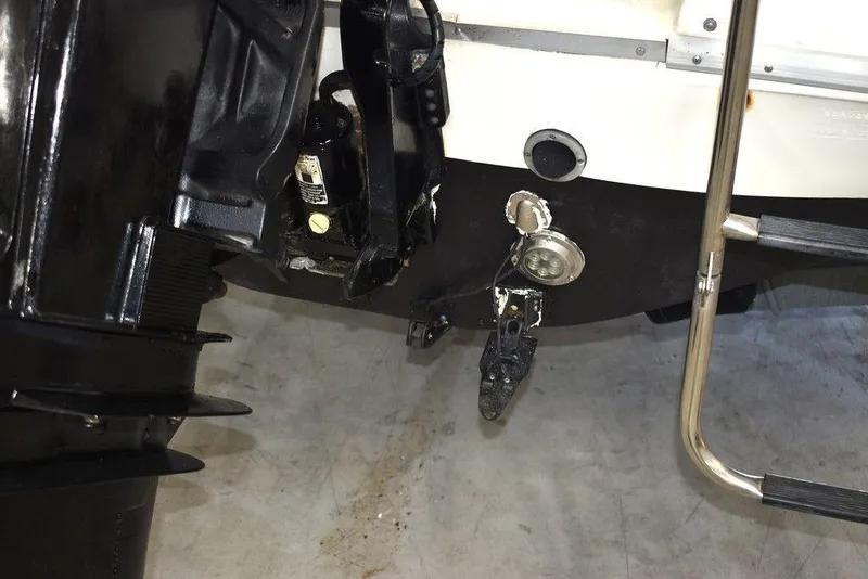 Slide: The Image of Sea Ray Laguna 1992 - 20