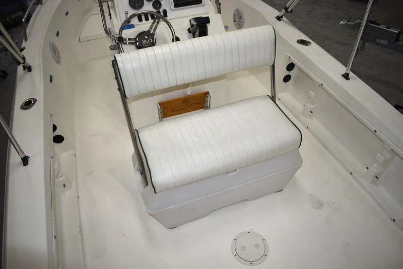 Slide: The Image of Sea Ray Laguna 1992 - 27