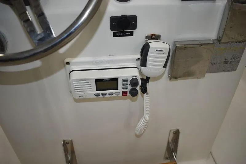 Slide: The Image of Sea Ray Laguna 1992 - 32