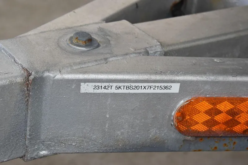 Slide: The Image of Sea Ray Laguna 1992 - 44