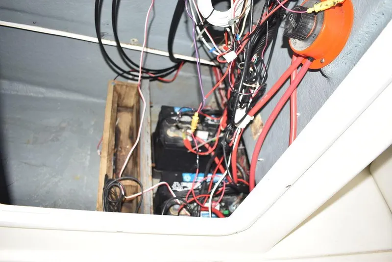 Slide: The Image of Sea Ray Laguna 1992 - 48