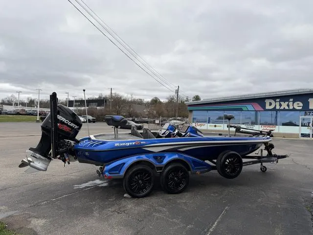 Slide: The Image of 2017 Ranger Z520C boat with Mercury engine on trailer in parking lot. - 5