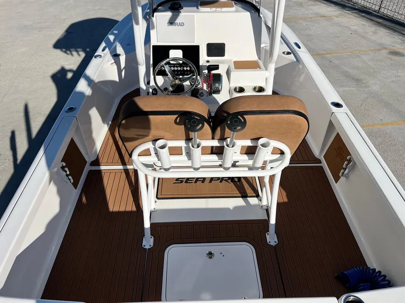 Slide: The Image of Sea Pro 250 Bay 2024 - 10