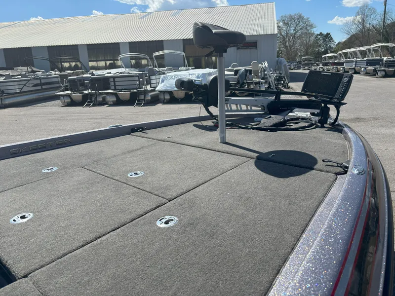 Slide: The Image of Skeeter FX21 2014 - 2