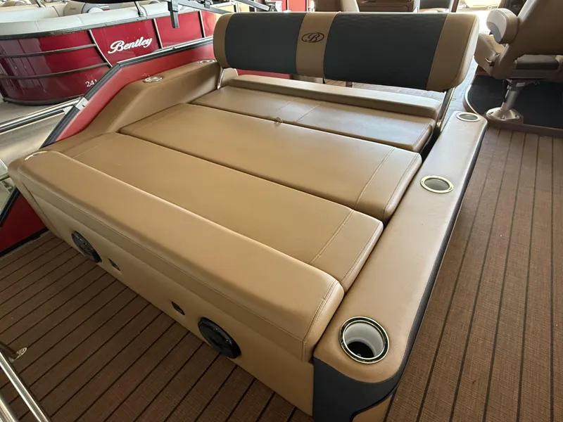Slide: The Image of 2025 Bentley Pontoons Elite 253 Swingback Dual Captain, luxurious seating and cup holders. - 8