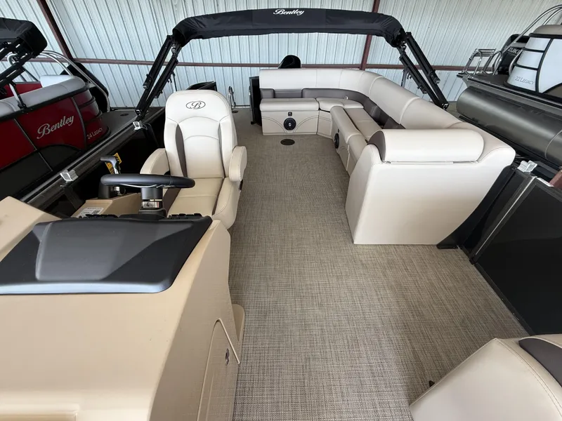 Slide: The Image of Bentley Pontoons Legacy 240 Cruise XL 2025 - 11