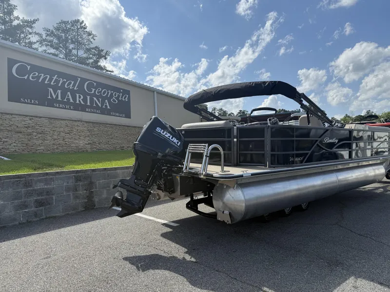 Slide: The Image of Bentley Pontoons Legacy 240 Cruise XL 2025 - 6