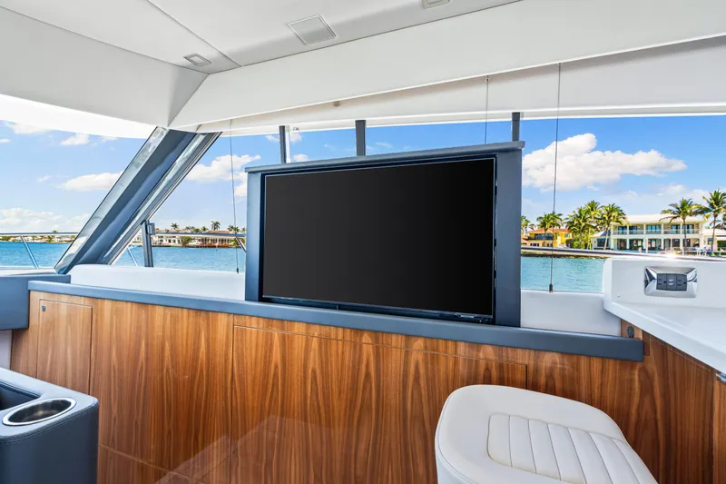 Slide: The Image of Riviera 5400 Sport Yacht 2022 - 72