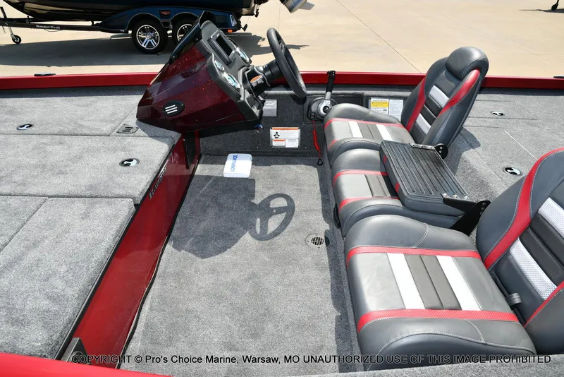 Slide: The Image of Ranger RT188 w/115HP Mercury Pro-XS 2025 - 13