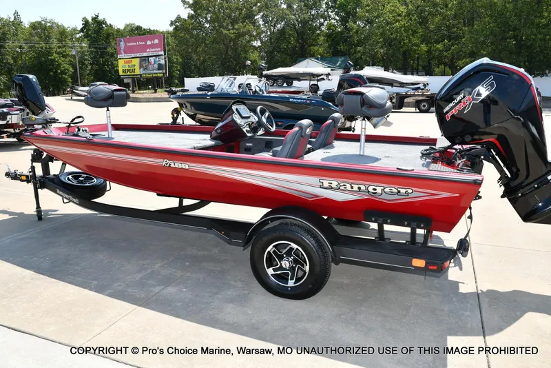 Slide: The Image of Ranger RT188 w/115HP Mercury Pro-XS 2025 - 19