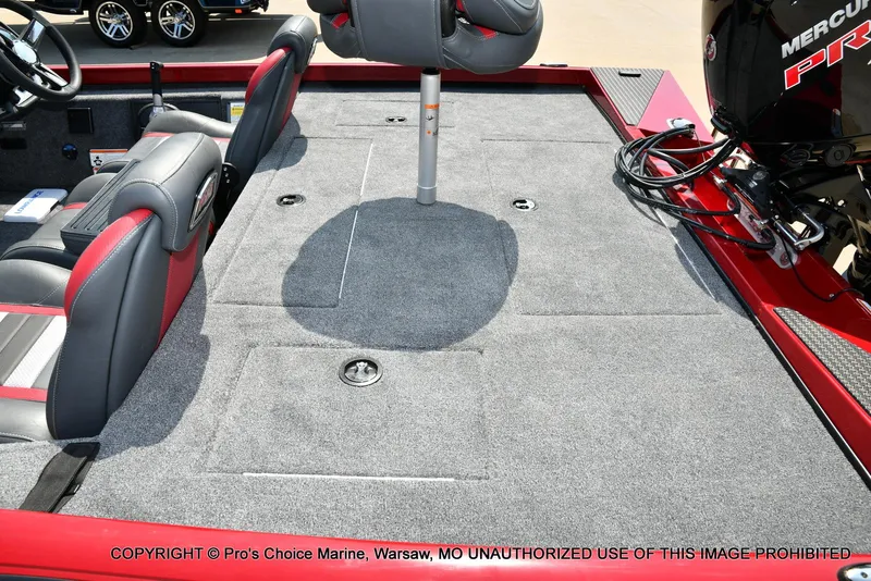 Slide: The Image of Ranger RT188 w/115HP Mercury Pro-XS 2025 - 32