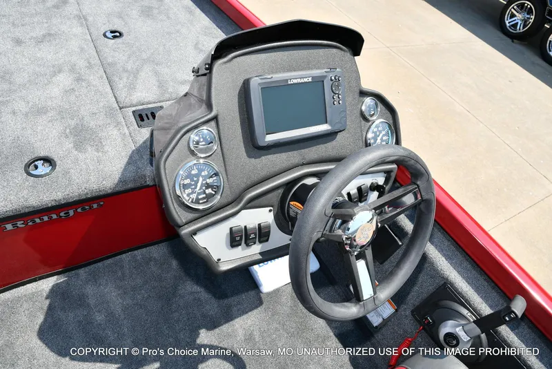 Slide: The Image of Ranger RT188 w/115HP Mercury Pro-XS 2025 - 35