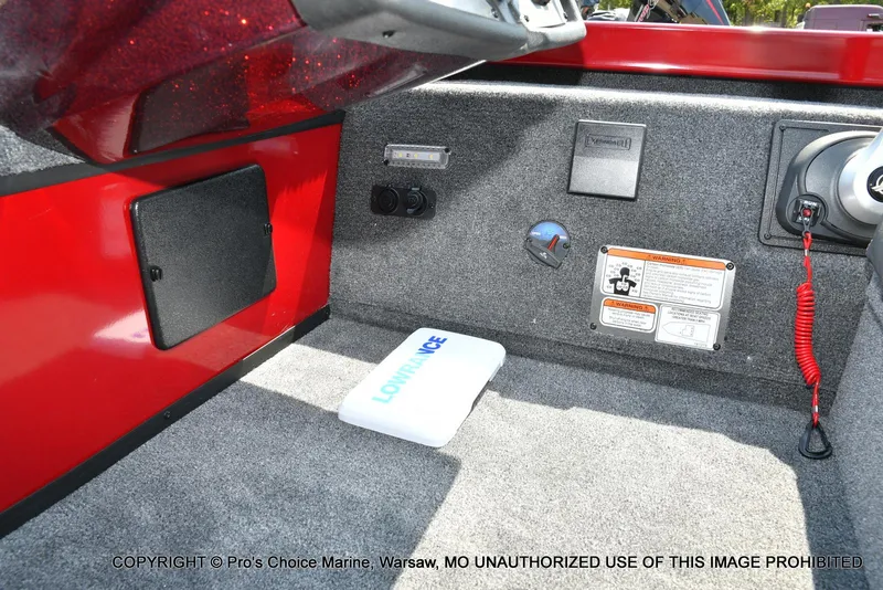 Slide: The Image of Ranger RT188 w/115HP Mercury Pro-XS 2025 - 37