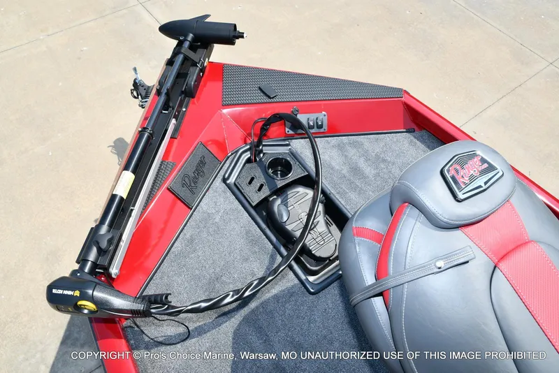 Slide: The Image of Ranger RT188 w/115HP Mercury Pro-XS 2025 - 39