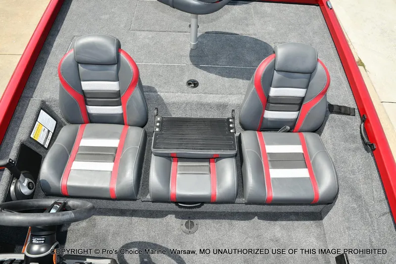 Slide: The Image of Ranger RT188 w/115HP Mercury Pro-XS 2025 - 41