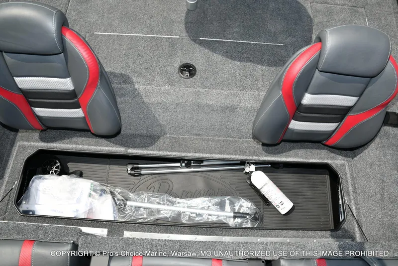 Slide: The Image of Ranger RT188 w/115HP Mercury Pro-XS 2025 - 45