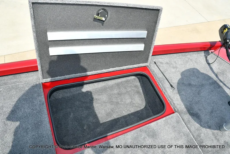 Slide: The Image of Ranger RT188 w/115HP Mercury Pro-XS 2025 - 48