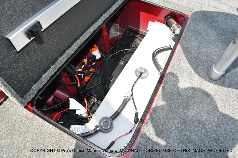 Slide: The Image of Ranger RT188 w/115HP Mercury Pro-XS 2025 - 57