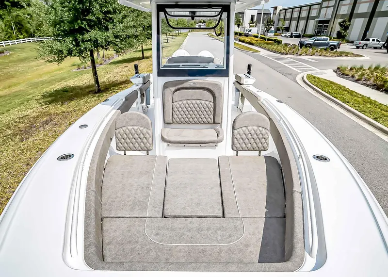 Slide: The Image of 2025 Sea Hunt Ultra 275 SE boat with spacious seating and modern design. - 17