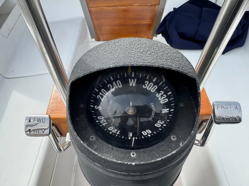 Slide: The Image of Compass on Catalina 30 sailboat, year 1995. - 15