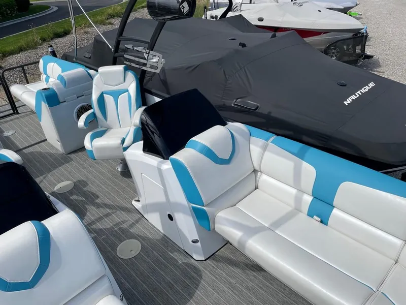 Slide: The Image of Montara 25' Surf Boss 2020 - 11