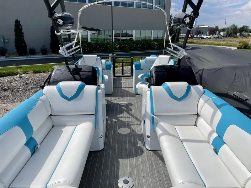 Slide: The Image of Montara 25' Surf Boss 2020 - 13