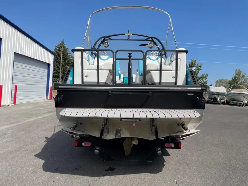 Slide: The Image of Montara 25' Surf Boss 2020 - 17