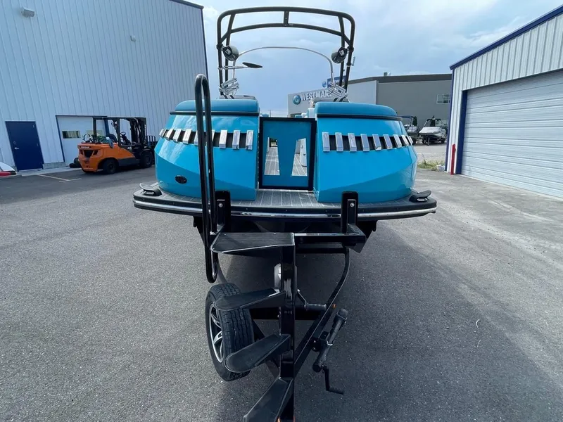 Slide: The Image of Montara 25' Surf Boss 2020 - 3