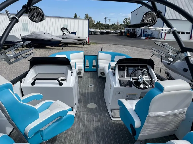 Slide: The Image of Montara 25' Surf Boss 2020 - 5