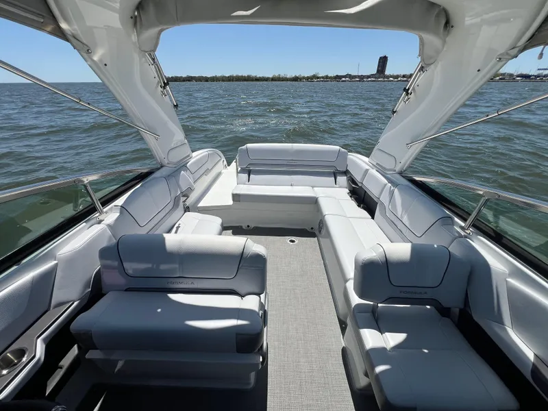 Slide: The Image of Formula 290 Bowrider 2022 - 9