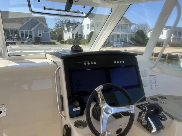 Slide: The Image of Boston Whaler 350 Realm 2024 - 8