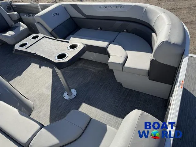 Slide: The Image of Bennington 22 SSRX Pontoon & 115HP Yamaha 2021 - 12