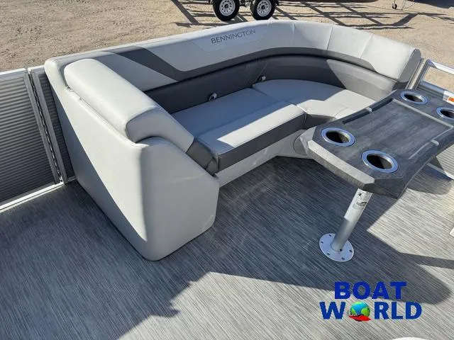 Slide: The Image of Bennington 22 SSRX Pontoon & 115HP Yamaha 2021 - 14