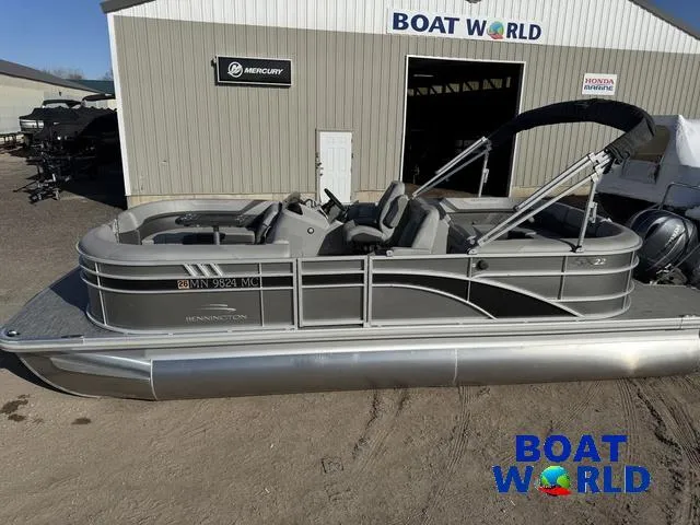 Slide: The Image of Bennington 22 SSRX Pontoon & 115HP Yamaha 2021 - 17